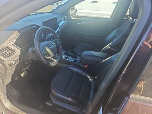 CINNABAR RED METALLIC PC 2023 Ford Escape ST-LINE