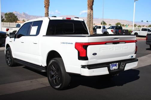 OXFORD WHITE 2023 Ford F-150 LARIAT