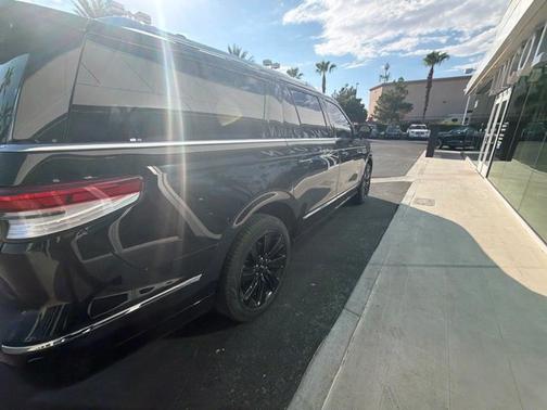 INFINITE BLACK 2023 Lincoln Navigator L L RESERVE