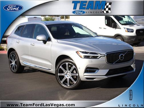 2018 Volvo XC60 T8 INSCRIPTION
