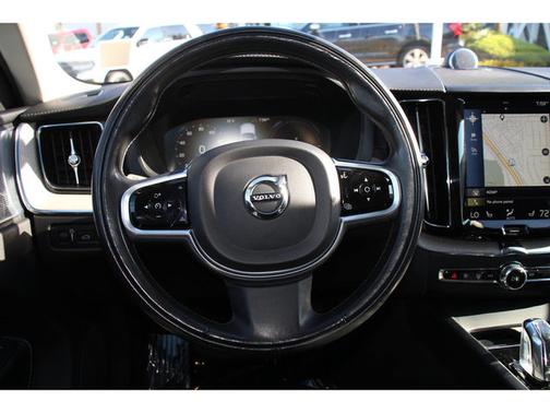 2018 Volvo XC60 T8 INSCRIPTION