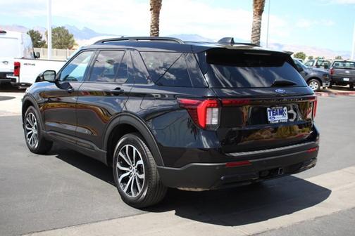 AGATE BLACK METALLIC 2025 Ford Explorer ST-LINE