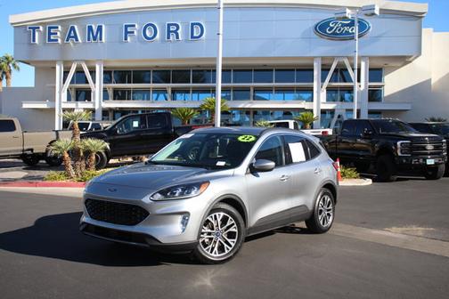 ICONIC SILVER 2022 Ford Escape SEL
