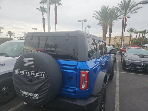 VELOCITY BLUE METALLIC 2023 Ford Bronco WILDTRAK
