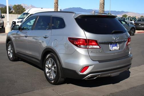 2018 Hyundai SANTA FE SE