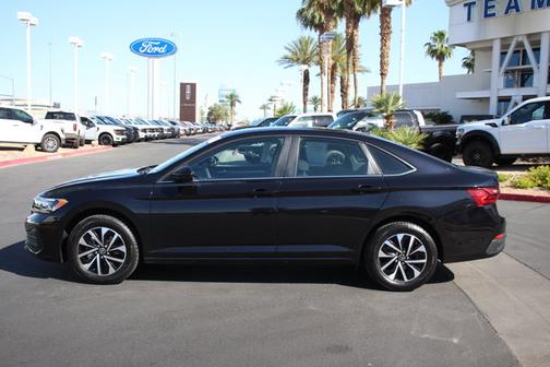 Deep Black Pearl Effect 2022 Volkswagen Jetta 1.5T S