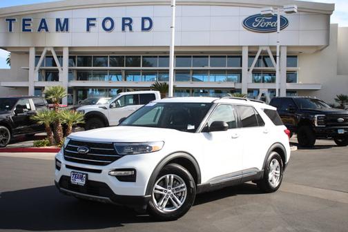 OXFORD WHITE 2023 Ford Explorer XLT