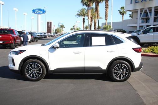 STAR WHITE METALLIC TRI-COA 2023 Ford Escape PHEV