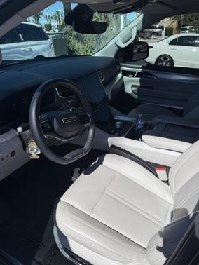 2023 Jeep Grand Wagoneer BASE