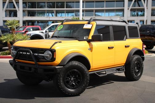 CYBER ORANGE MET TRI-COAT 2022 Ford Bronco WILDTRAK
