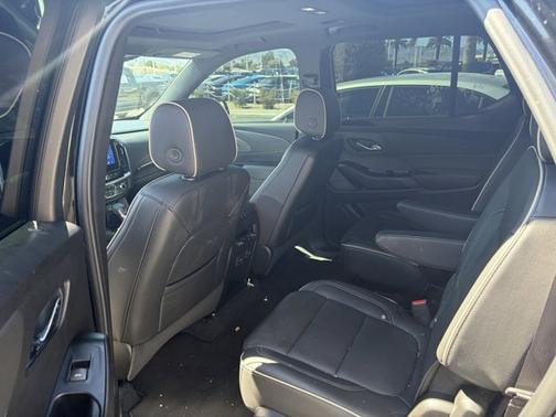 Mosaic Black Metallic 2023 Chevrolet Traverse PREMIER