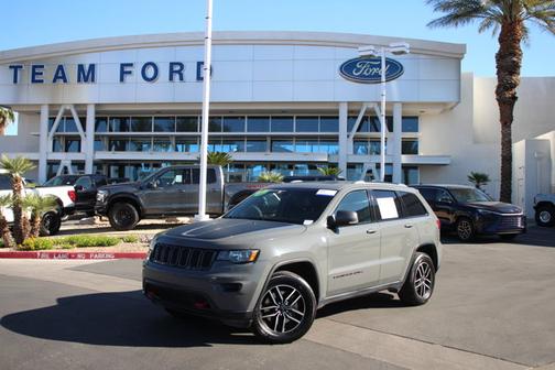 Sting Gray Clearcoat 2020 Jeep Grand Cherokee TRAILHAWK