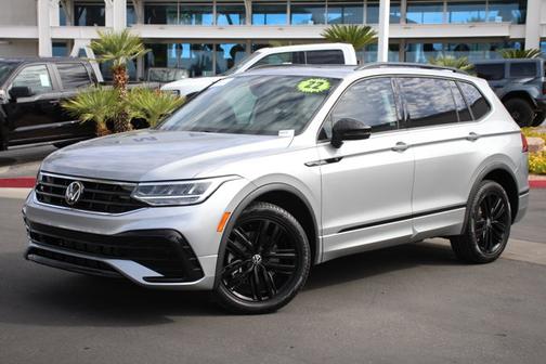 Pyrite Silver Metallic 2022 Volkswagen Tiguan 2.0T SE R-LINE BLACK