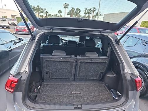 Pyrite Silver Metallic 2022 Volkswagen Tiguan 2.0T SE R-LINE BLACK