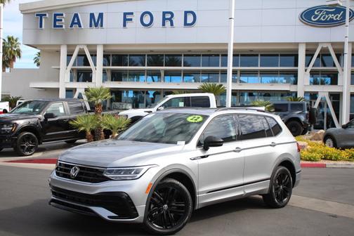 Pyrite Silver Metallic 2022 Volkswagen Tiguan 2.0T SE R-LINE BLACK