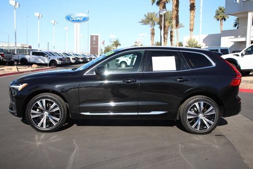 2022 Volvo XC60 B5 INSCRIPTION