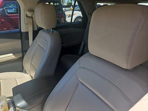 FORGED GREEN METALLIC 2021 Ford Explorer XLT