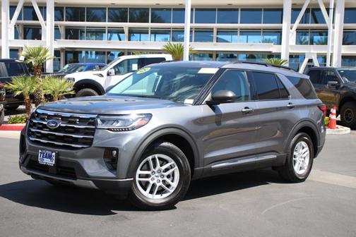 CARBONIZED GRAY METALLIC 2025 Ford Explorer ACTIVE