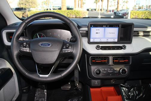 2022 Ford Maverick XL