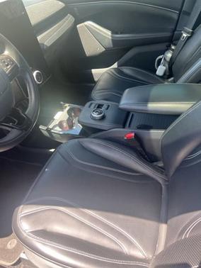 SHADOW BLACK 2021 Ford Mustang Mach-E PREMIUM