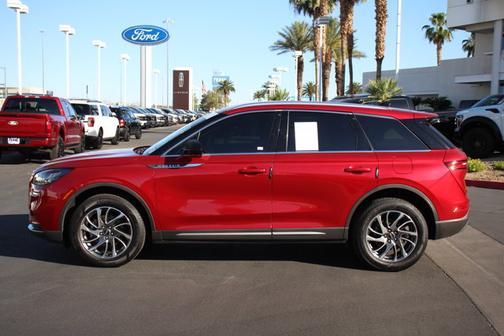 RED CARPET MET TC 2022 Lincoln Corsair STANDARD