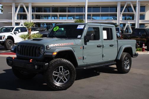 Anvil Clearcoat 2025 Jeep Gladiator MOJAVE
