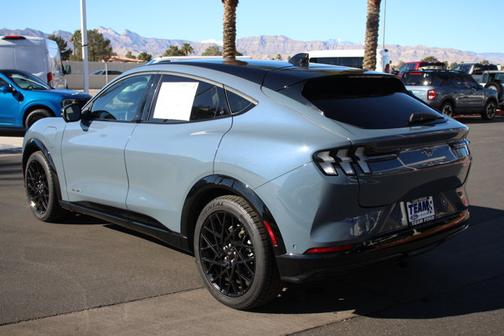 2024 Ford Mustang Mach-E PREMIUM