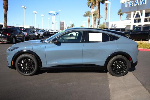 2024 Ford Mustang Mach-E PREMIUM