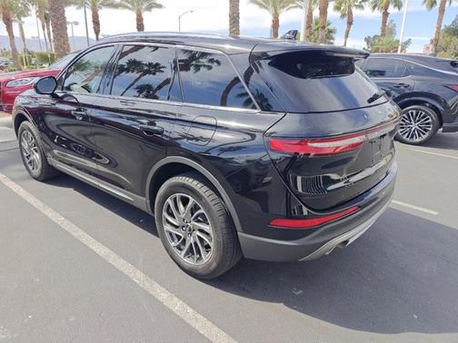 INFINITE BLACK MET CC 2022 Lincoln Corsair STANDARD