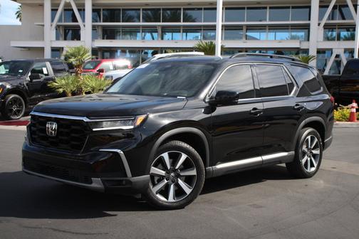 Crystal Black Pearl 2023 Honda Pilot ELITE