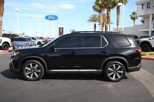 Crystal Black Pearl 2023 Honda Pilot ELITE