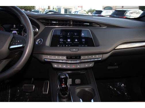 2023 Cadillac XT4 SPORT