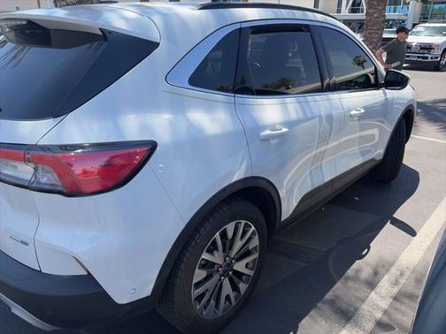 STAR WHITE METALLIC TRI-COA 2020 Ford Escape TITANIUM