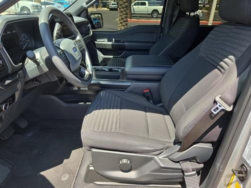 ICONIC SILVER METALLIC 2023 Ford F-150 XL