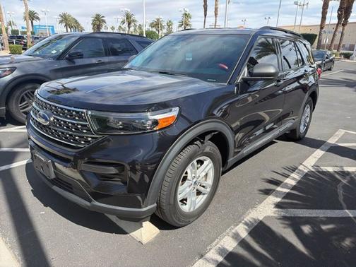 AGATE BLACK METALLIC 2022 Ford Explorer XLT