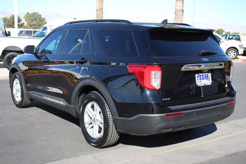 AGATE BLACK METALLIC 2022 Ford Explorer XLT