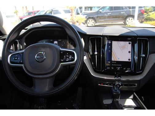 2020 Volvo XC60 T5 INSCRIPTION