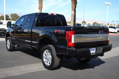 SHADOW BLACK 2018 Ford F-250 PLATINUM