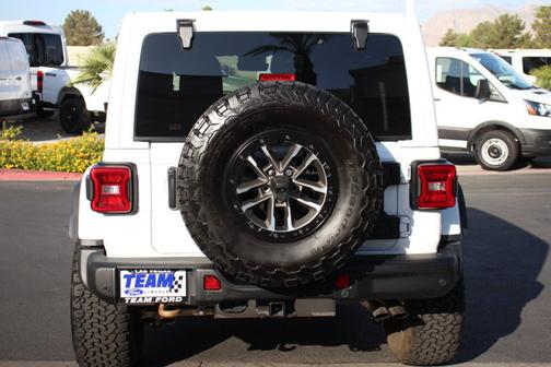 Bright White Clearcoat 2024 Jeep Wrangler RUBICON 392