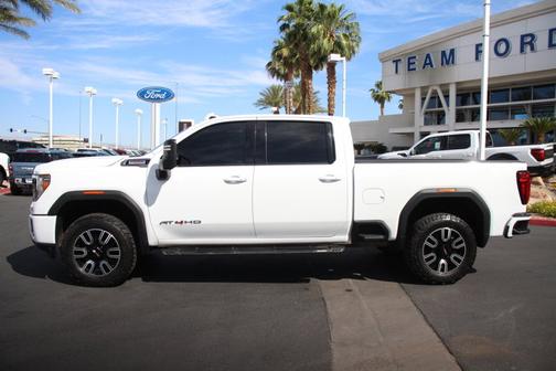 White 2020 GMC Sierra 1500 AT4