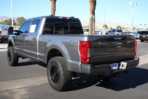 CARBONIZED GRAY 2022 Ford F-250 LARIAT