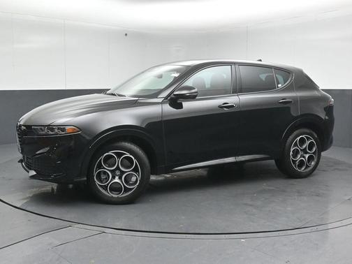 2026 Alfa Romeo Tonale Base