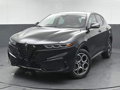 2026 Alfa Romeo Tonale Base