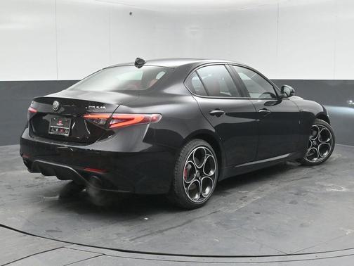 2026 Alfa Romeo Giulia Base