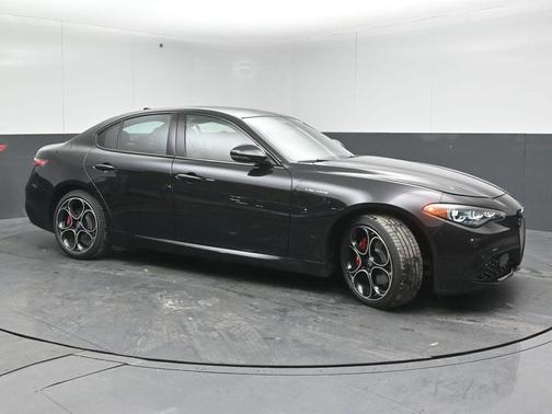 2026 Alfa Romeo Giulia Base