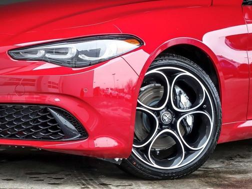 2025 Alfa Romeo Giulia Base