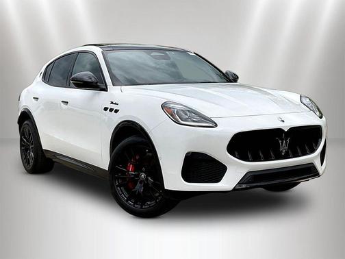 Bianco 2025 Maserati Grecale Modena