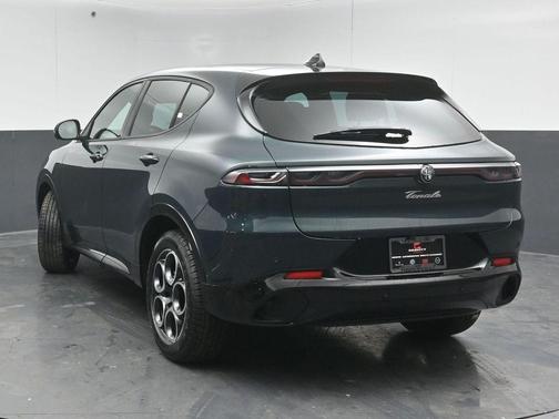 2026 Alfa Romeo Tonale Base