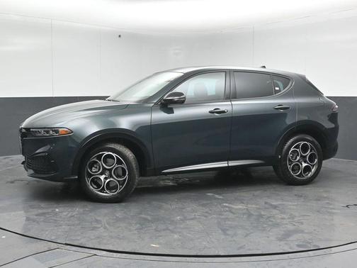 2026 Alfa Romeo Tonale Base