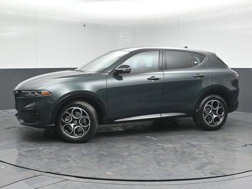 2026 Alfa Romeo Tonale Base